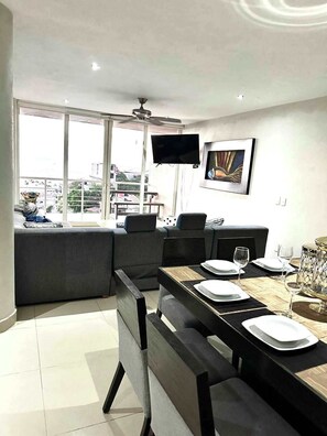 Apartment, Mehrere Betten, Poolzugang, Meerblick (Rich Coast 4)