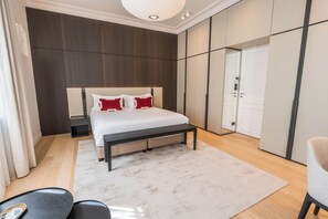 Suite | Biancheria da letto di alta qualità, minibar, una cassaforte in camera