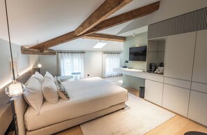 Ropa de cama de alta calidad y minibar