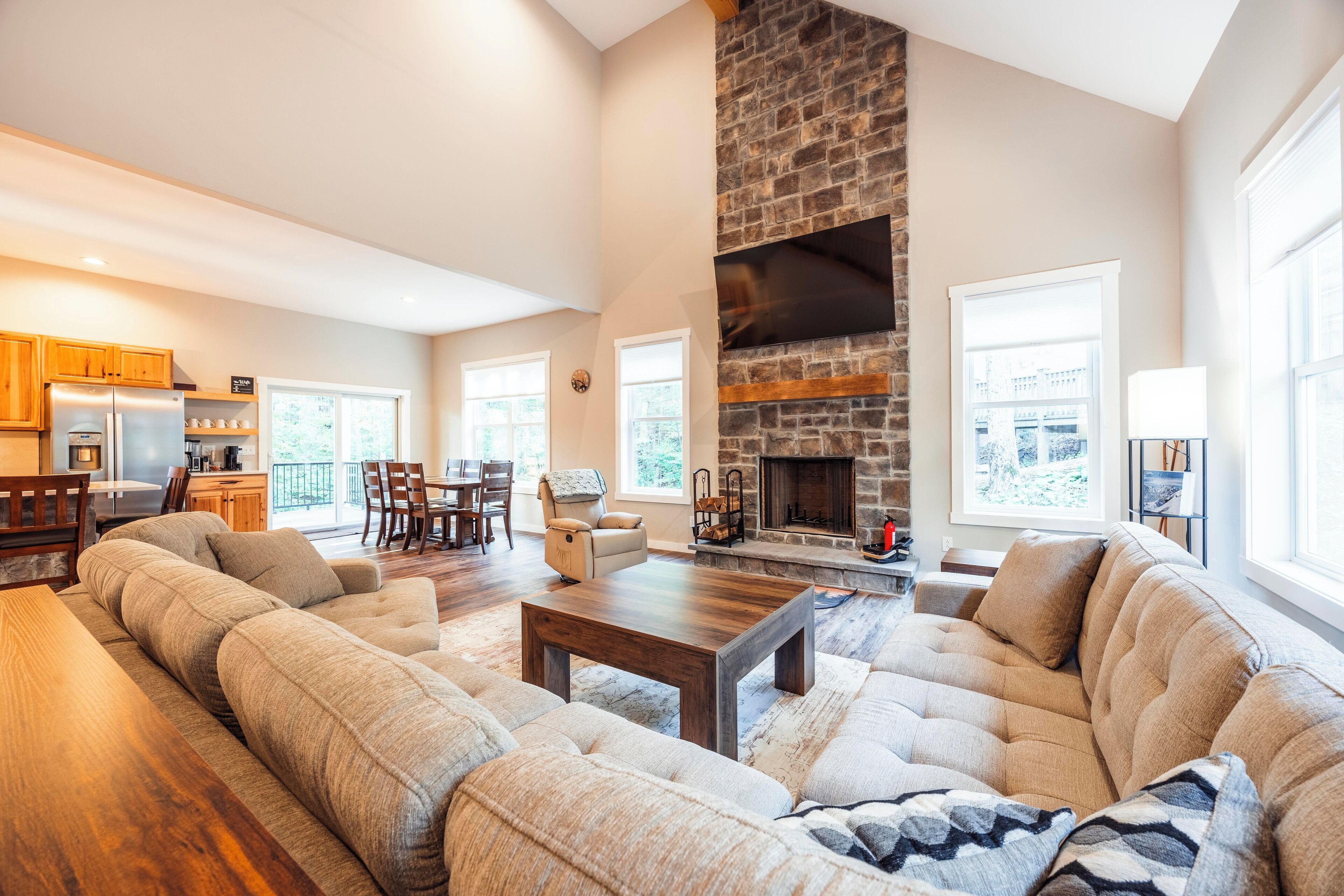 智能电视、壁炉