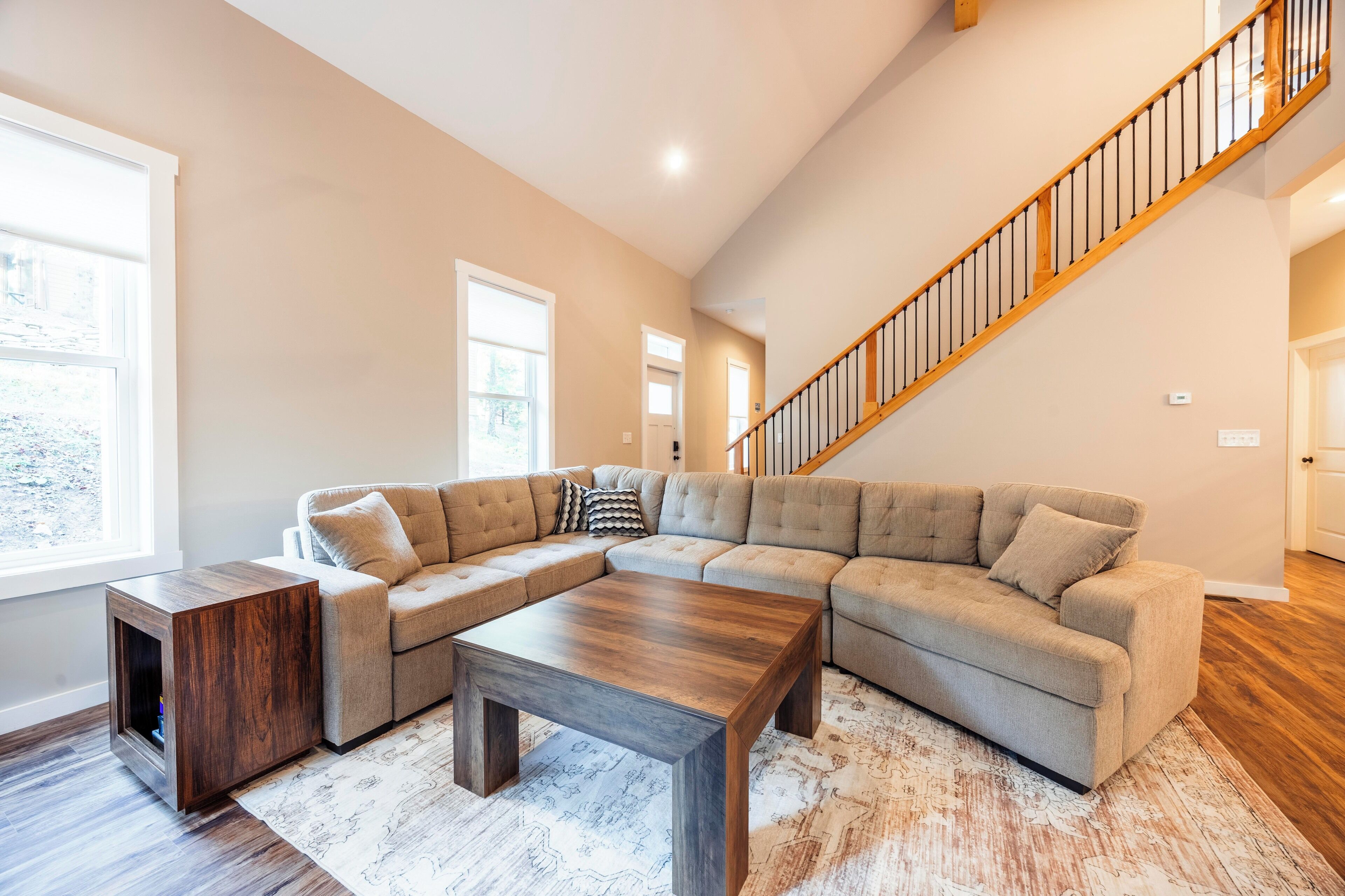 Nf72: Brand New, Creekside Home, 3 King Suites, Hot Tub. Firepit - Davis, WV