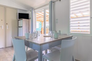 Dining - Mobile Home on Oléron in 5-Star Campsite with Shared Pool (Saint George d'Oleron)