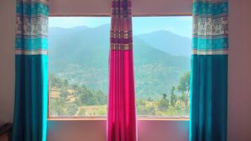 Cottage, Balcony, Mountain View | Desk, laptop workspace, free WiFi