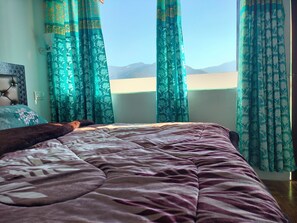 Comfort Double Room, Balcony, Mountain View | Desk, laptop workspace, free WiFi - Moon Homestay Tungnath (Ukhimath)