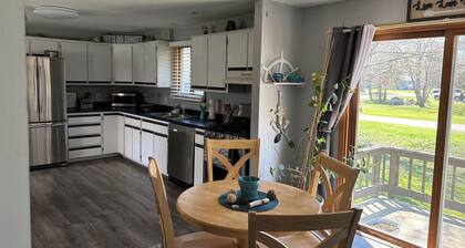 Tremendous 2-bedroom house in Sunset Bay