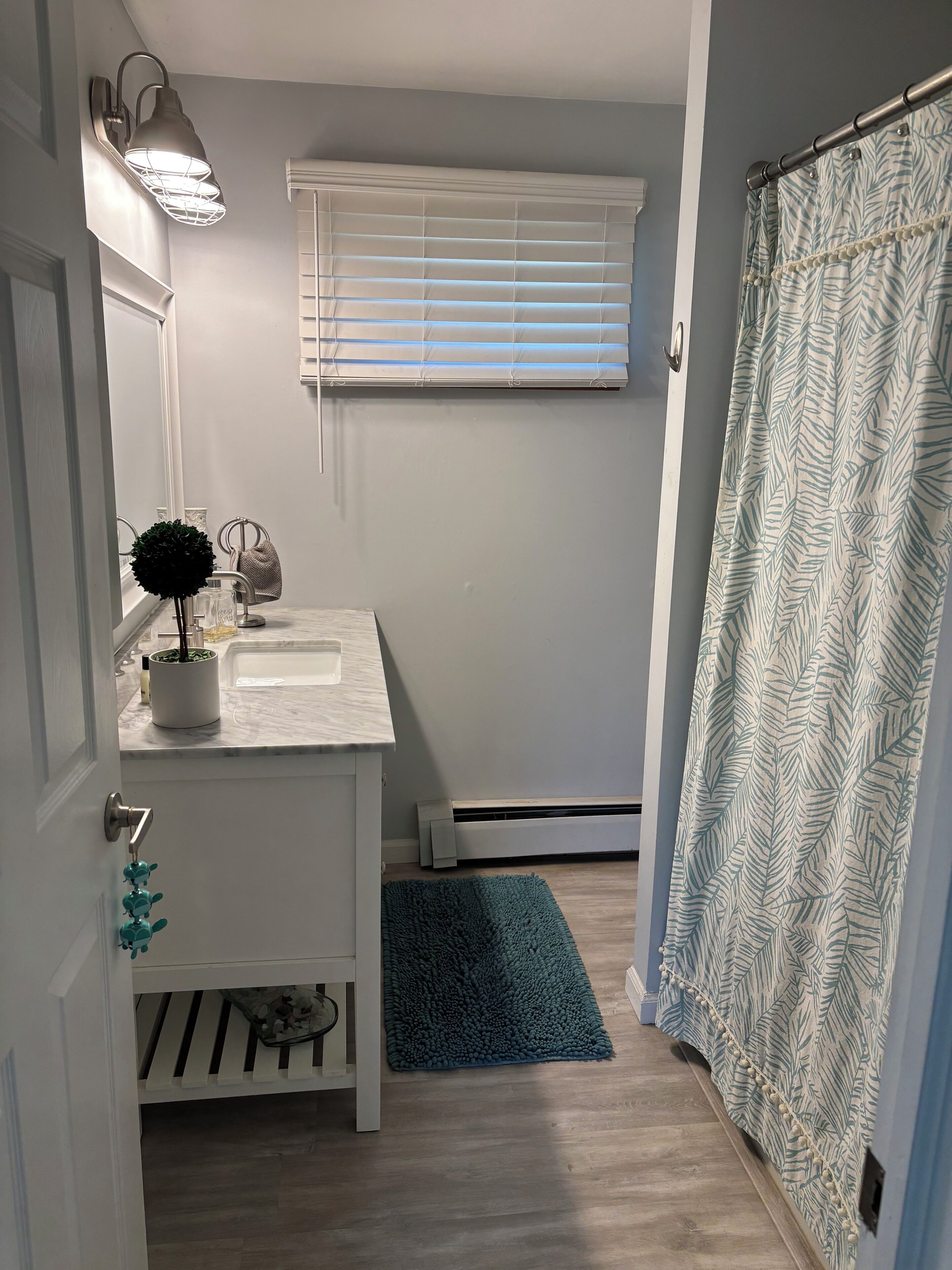 Hårføner, håndklær og såpe