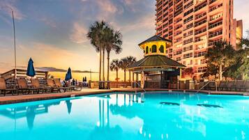 Apartment, 1 King-Bett und Schlafsofa (Luau II 6922) | Pool | Außenpool