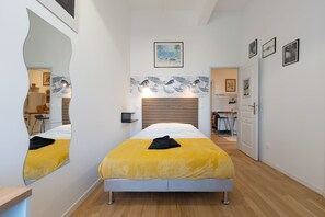 Iron/ironing board, WiFi, bed sheets