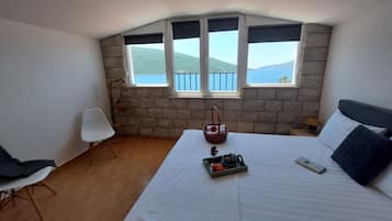 Departamento (Three Bedroom Apartment With Sea View) | 7 habitaciones y cunas