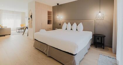 Tremblant Suite, King bed, Fireplace, Free Shuttle to Ski Hill