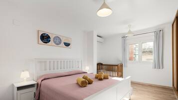 4 soveværelser, strygejern/strygebræt, Wi-Fi, sengetøj