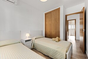 4 camere, ferro/asse da stiro, Wi-Fi, lenzuola