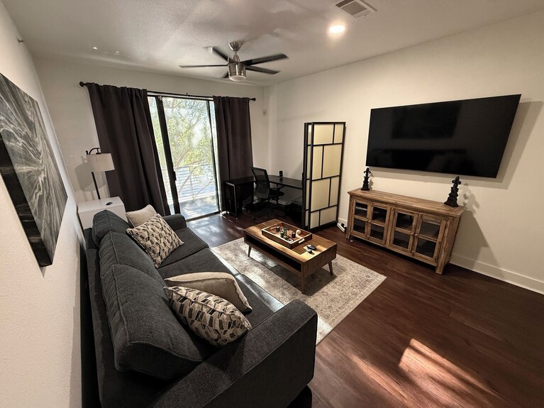 Prime And Convenient 1-bedroom Apartment In Fabulous Oak Lawn Dallas! - 어빙
