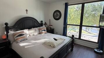 1 bedroom, desk, iron/ironing board, free WiFi