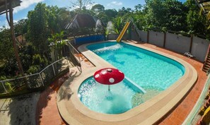 Piscina all'aperto