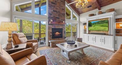 Golf Course Views & Mountain Breezes - Your Perfect Condo Getaway