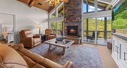 Golf Course Views & Mountain Breezes - Your Perfect Condo Getaway