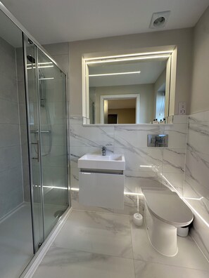 Tweepersoonskamer | Badkamer