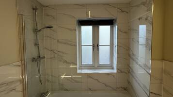 Double Room | Bathroom