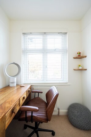 Interior - Peaceful Broadstairs Apartment with Free Parking · Short Walk to Beach & Town (Broadstairs)