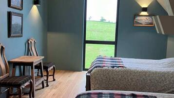 Soundproofing, free WiFi