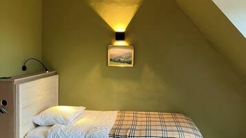 Soundproofing, free WiFi