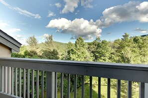 Condo, 2 habitaciones, baño privado | Vista a la montaña