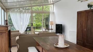 Klassiek appartement, terras | Woonruimte