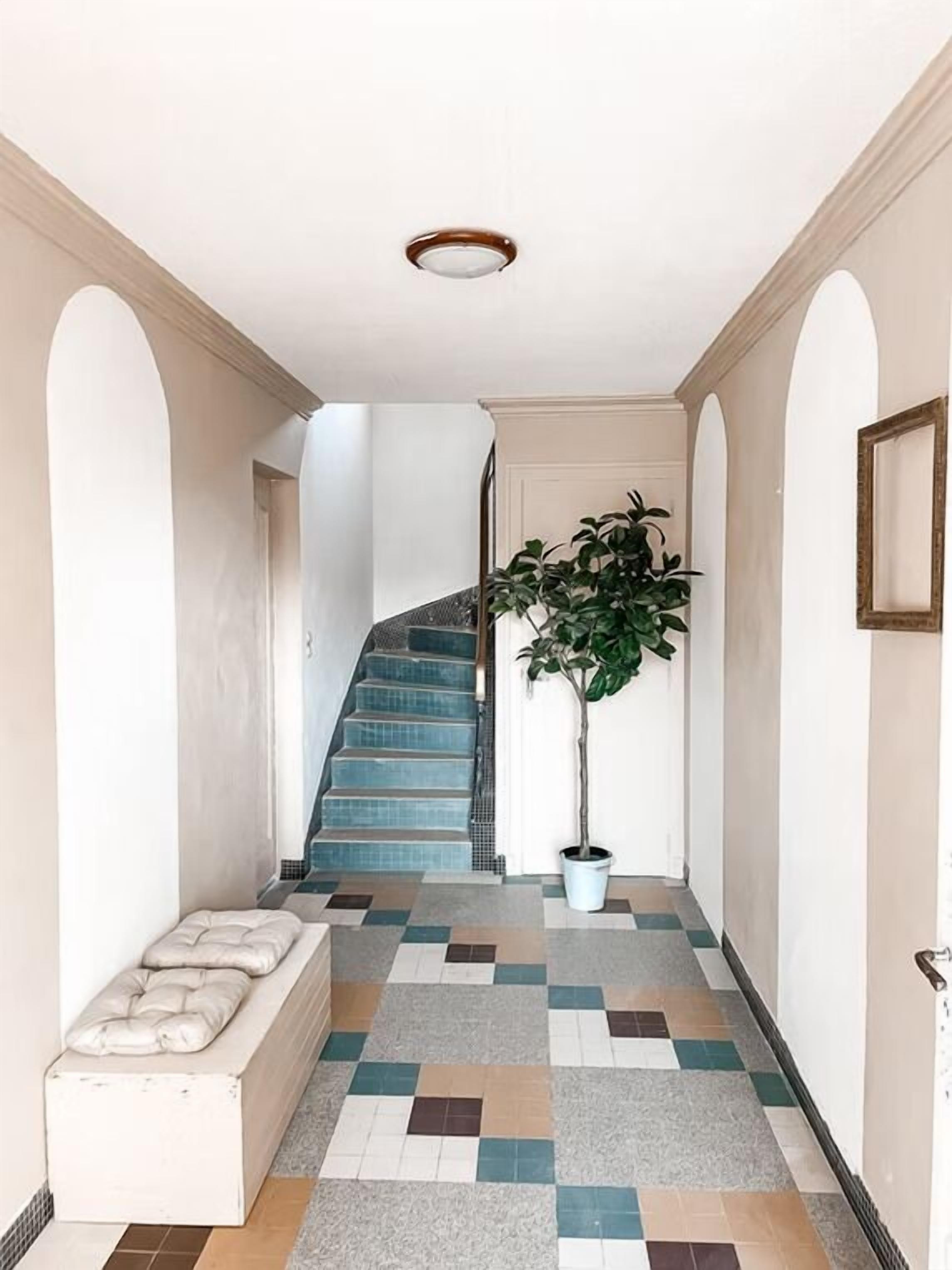 Iron/ironing board, free WiFi