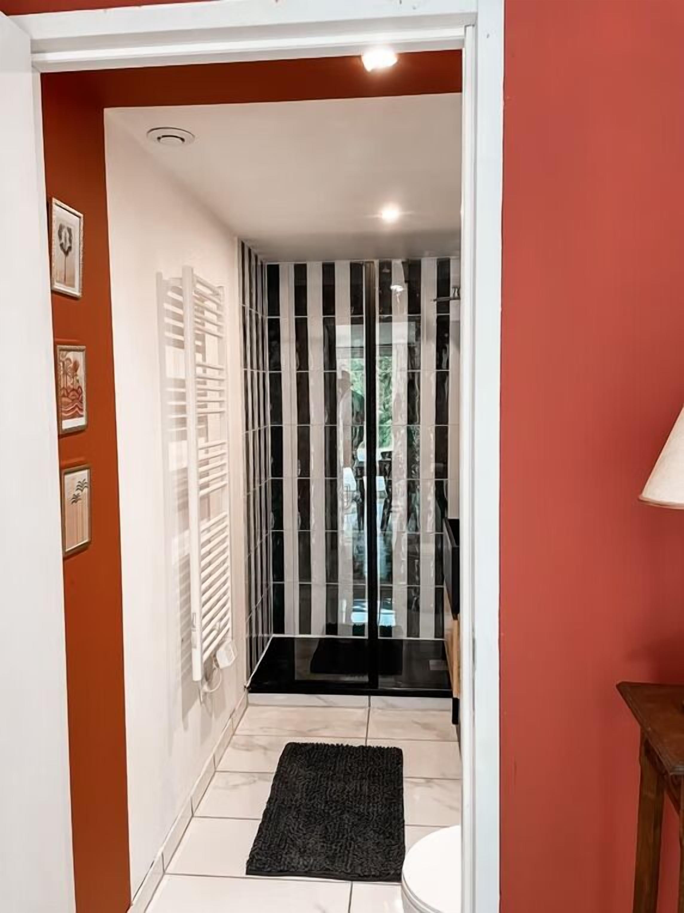 Classic Room | Bathroom