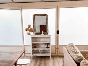 Classic Apartment, Patio | Living area