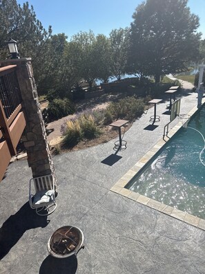 Outdoor pool, a heated pool - Charming 2-bedroom in Fort Morgan with private Lake and in-ground Swimming pool. (Fort Morgan)