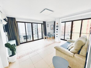 Living area - PAYMA APARTMENTS BENIDORM  (Benidorm)