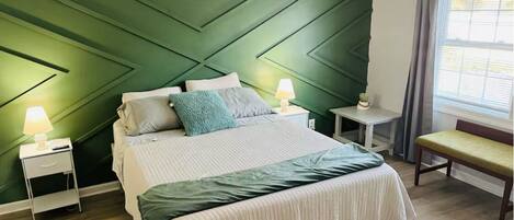 6 habitaciones, tabla de planchar con plancha, wifi y ropa de cama