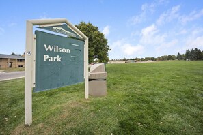 المنطقة المحيطة بالمنشأة