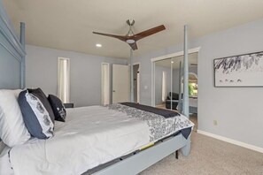 3 bedrooms, desk, iron/ironing board, free WiFi