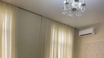 4 chambres, fer et planche à repasser, Wi-Fi, draps fournis