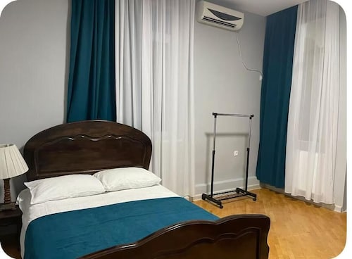 Tranquil bed & breakfast with AC in Zugdidi