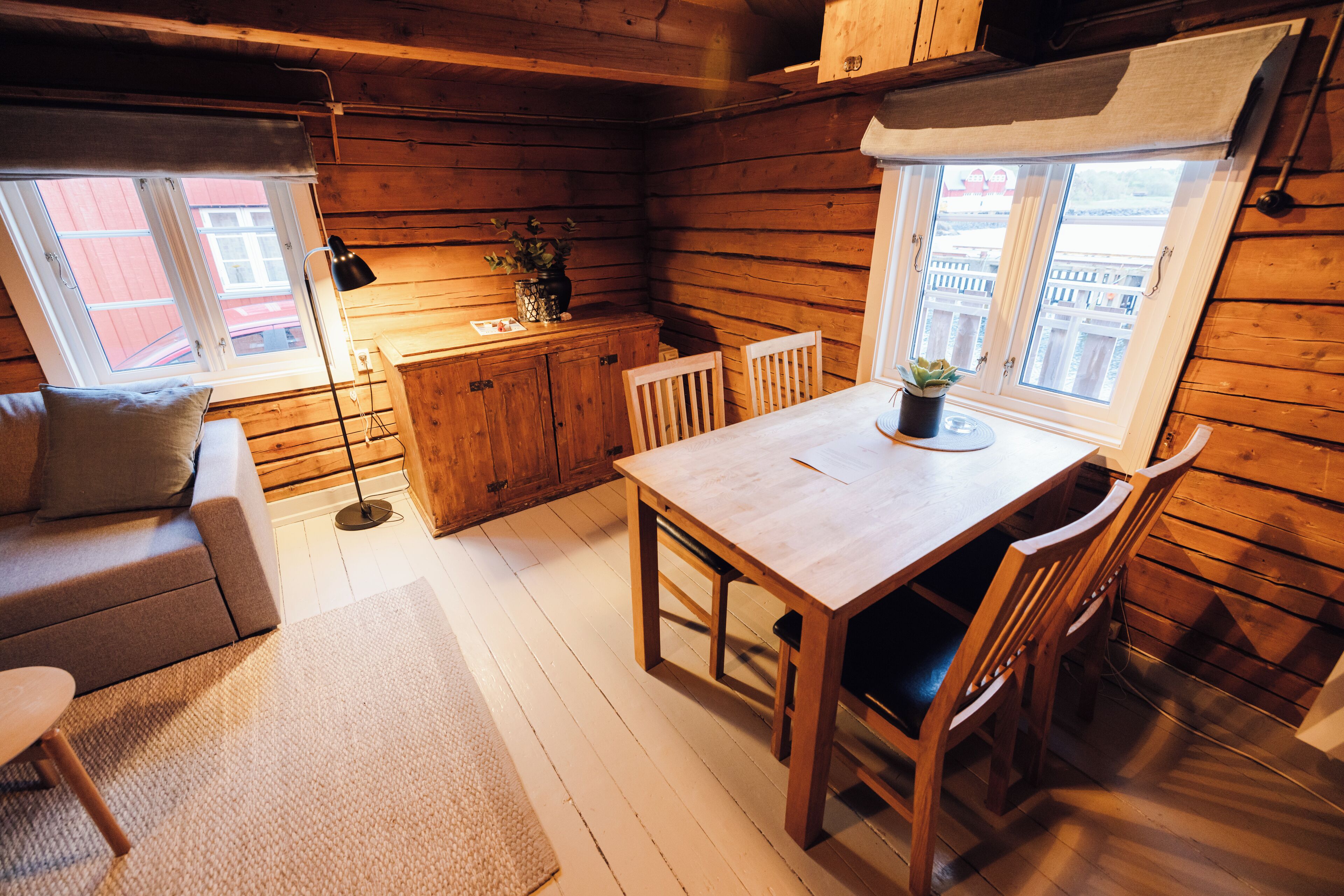 Hytte – classic, balkong, sjøutsikt | Skrivebord for bærbar PC og wi-fi (inkludert)