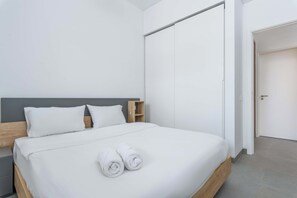 Apartment, 1 Bedroom, Kitchenette, City View