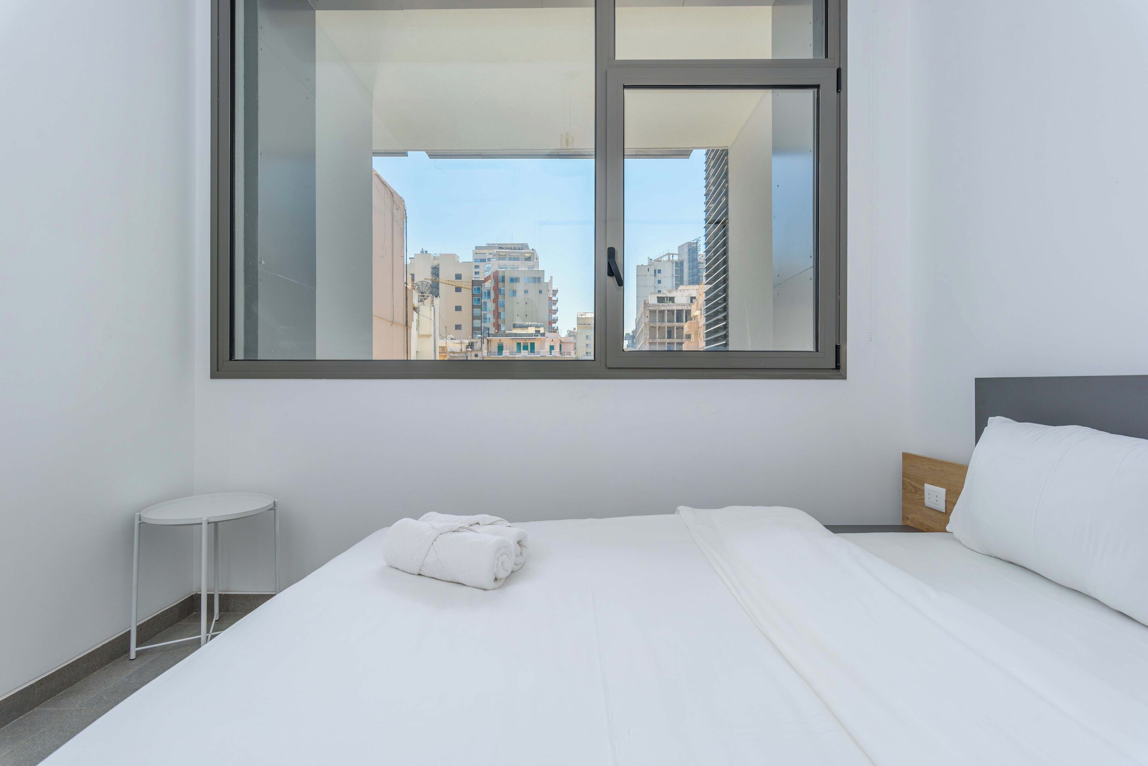 Leilighet, 1 soverom, tekjøkken, byutsikt | Blendingsgardiner, strykejern/-brett og wi-fi (inkludert)