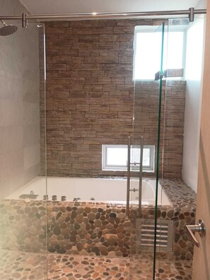 House, Pool View | Bathroom | Hair dryer, towels, soap, toilet paper