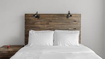 2 bedrooms, iron/ironing board, travel crib, free WiFi