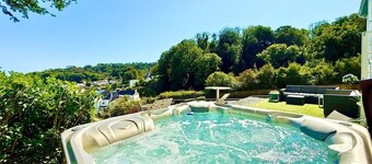 A Grand Georgian Grade II Listed Mansion with view