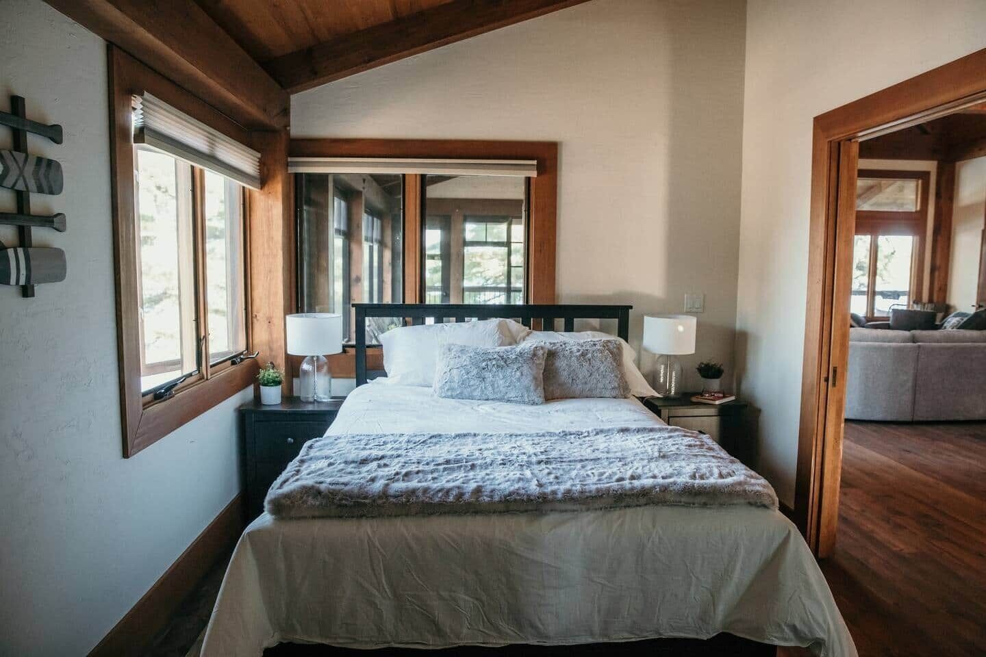 4 bedrooms, WiFi, bed sheets