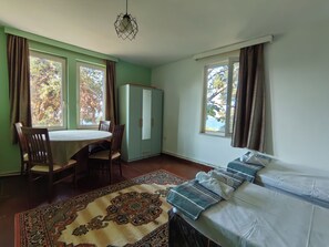 3 Schlafzimmer, Bügeleisen/Bügelbrett, WLAN, Bettwäsche
