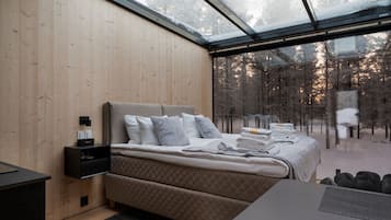 1 bedroom, iron/ironing board, travel crib, WiFi