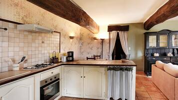 KylskÄp, mikrovÄgsugn, ugn och diskmaskin