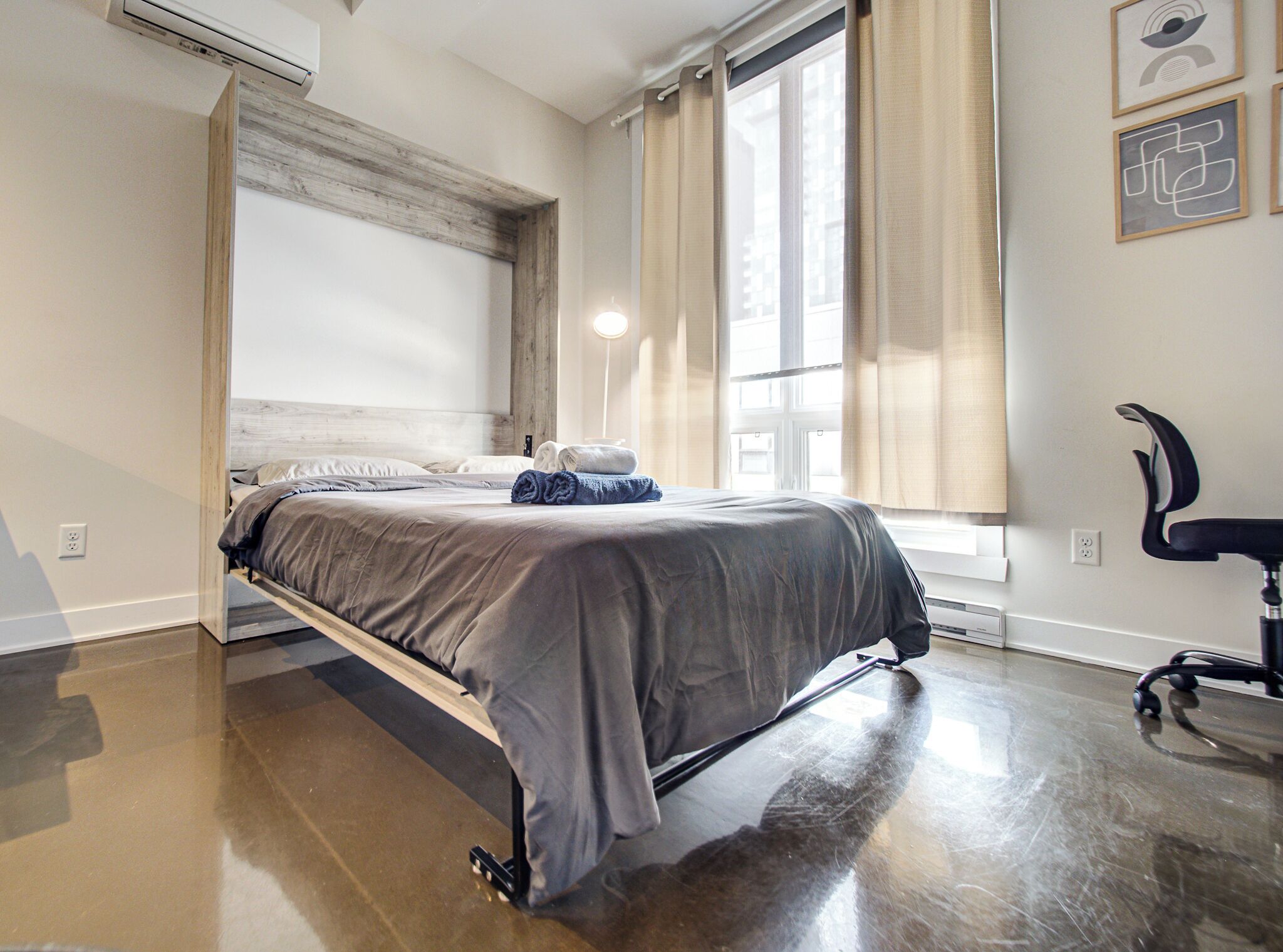 1 soverom, strykejern/-brett, internettilgang og sengetøy