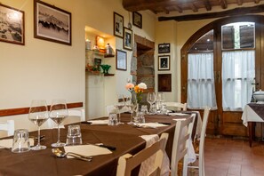 Dining - Fragolina di Bosco – Room with a View of the Val di Farma (Piloni)